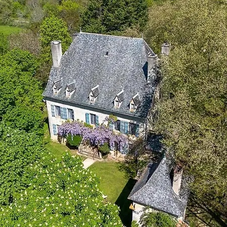 French Manor House With Private Gardens And Pool