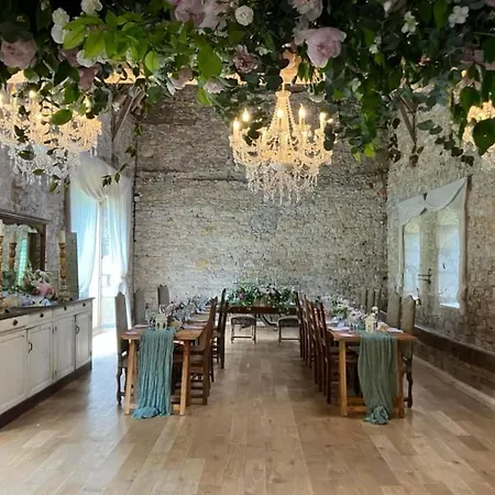 Tatil Evi French Manor House With Private Gardens And Pool Foissac (Aveyron)