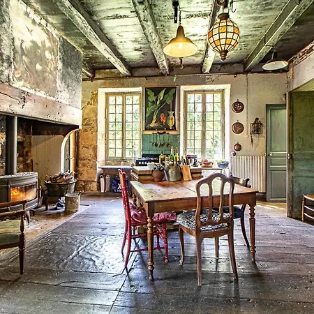 Tatil Evi French Manor House With Private Gardens And Pool